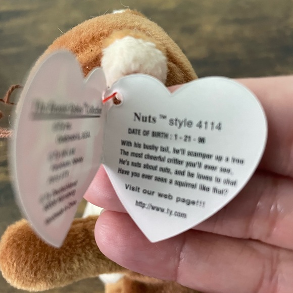 Ty Beanie Baby * Nuts the Squirrel * Date of birth: Jan 21, 1996 * - Picture 2 of 6